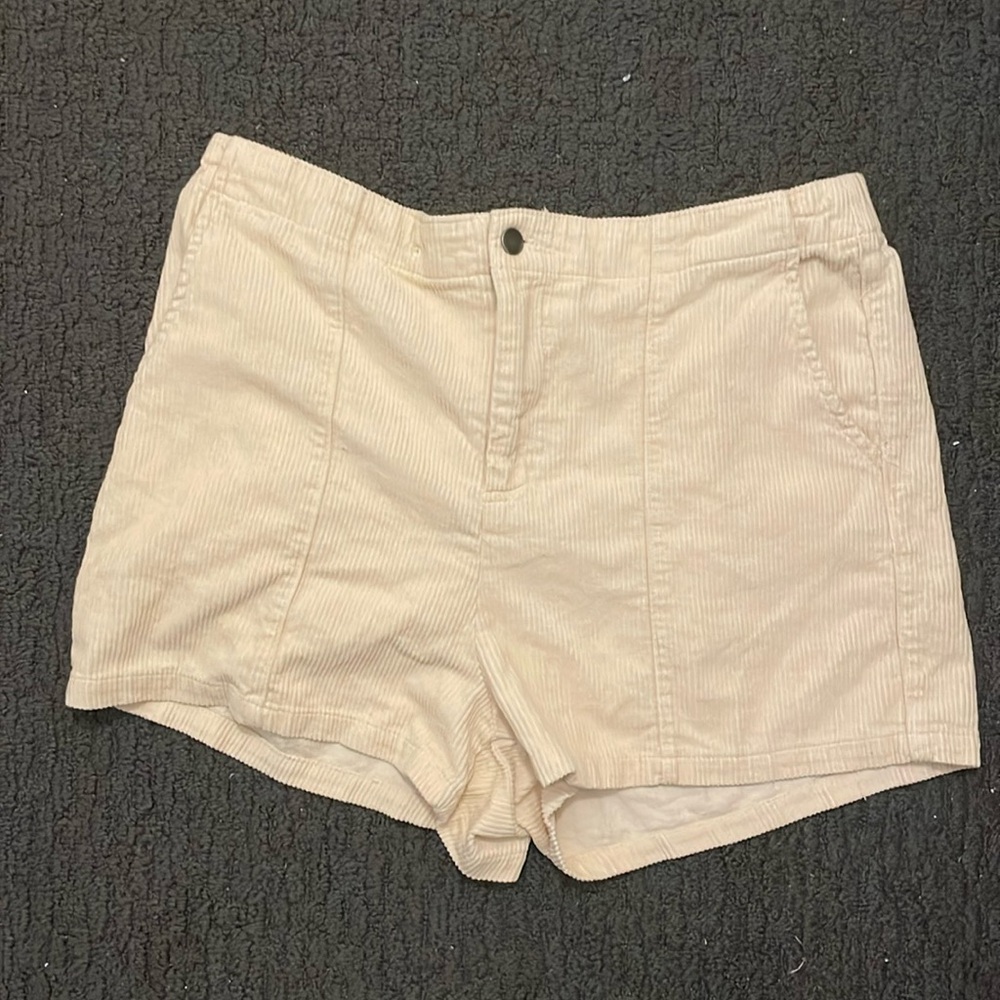 Cream shorts, Large